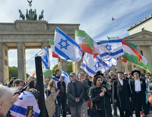 Israelischer Fahnenmarsch durch Neukölln an Silvester